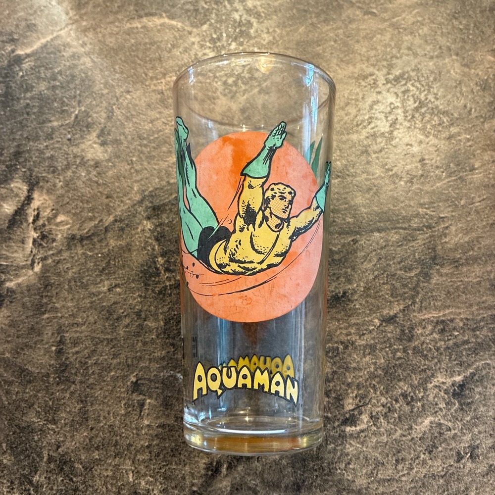 VINTAGE '76  "AQUAMAN" D.C. PINT GLASS / PEPSI COLA